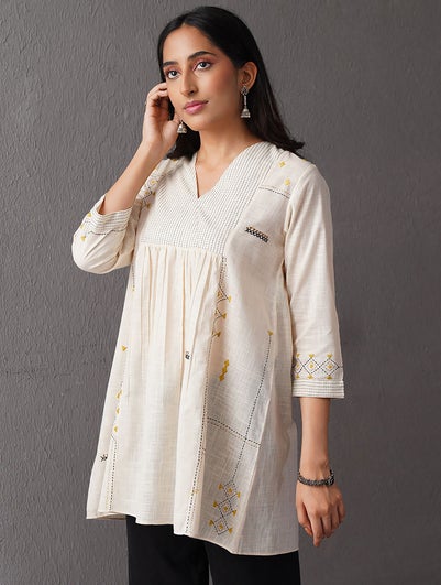 Women White Cotton Embroidered V Neck Regular Fit Tunic - XS