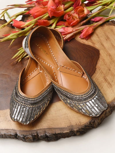 Women Grey Handcrafted Sequinned Leather Juttis - EU-36