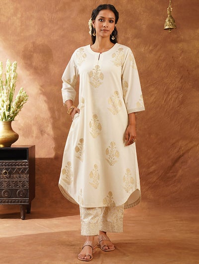 Women Ivory Cotton Khadi Round Neck Loose Fit Kurta - XS