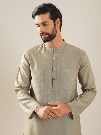 Men Grey Silk Viscose Mandarin Collar Regular Fit Kurta - 40