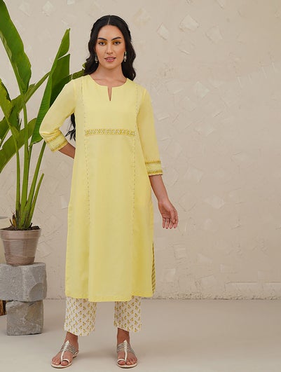 Women Yellow Cotton Round Neck Straight Fit Kurta - S