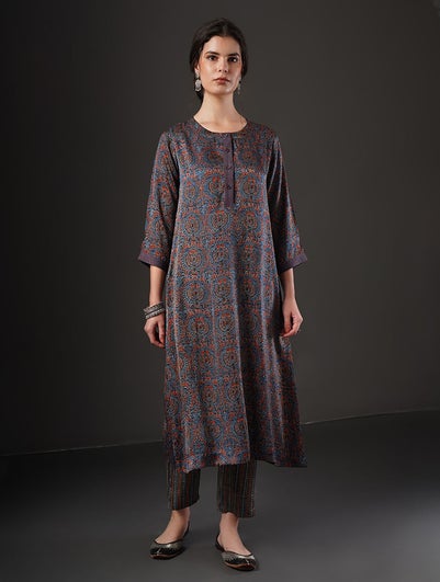 Women Indigo Blue Modal Ajrakh Round Neck Regular Fit Kurta - XS