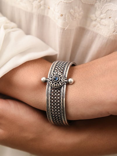 Women Blue Kempstone Silver Bangle