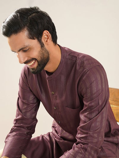 Men Wine Purple Silk Viscose Mandarin Collar Regular Fit Kurta - 38