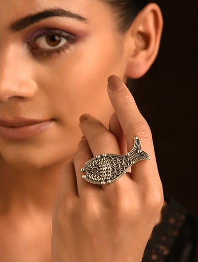 Women Silver Push Back Oxidized Silver Silver Ring