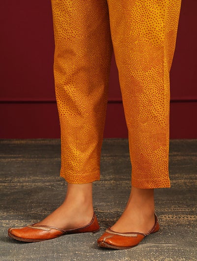 Women Yellow Cotton Printed Straight Fit Pant