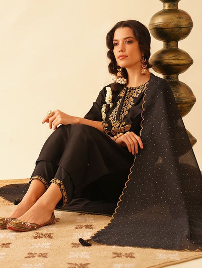 Women Black Cotton Silk Embroidered Round Neck Straight Kurta With Pant - XS