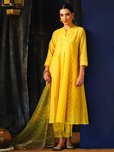 Women Yellow Cotton Silk Block Print Mandarin Collar Anarkali Kurta And Slip - L