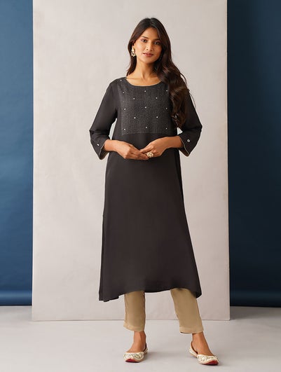 Women Black Viscose Kantha Round Neck Straight Fit Kurta - M