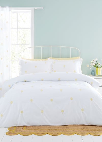 Catherine Lansfield Lorna Embroide Daisy Duvet Cover Set - Super king