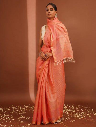 Women Peach Handwoven Silk Saree