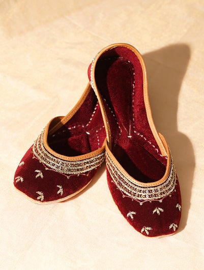 Women Maroon Handcrafted Velvet Juttis With Velvet Lining - EU-36