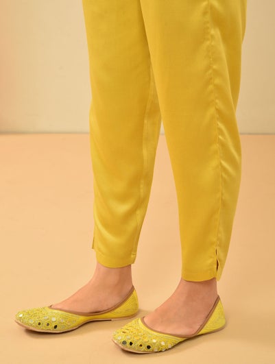 Women Mustard Yellow Modal Solid Ankle Length Regular Fit Pant - S