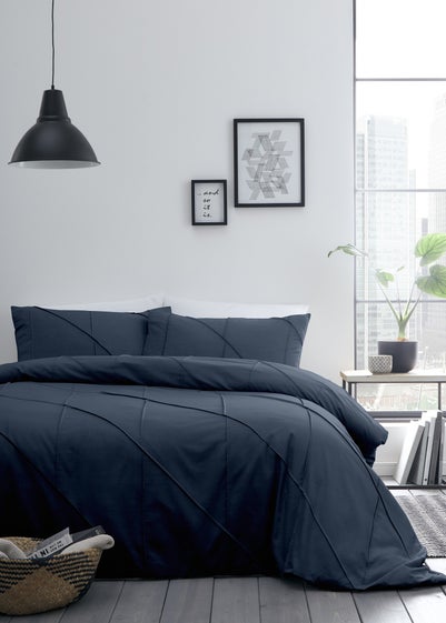 Serene Dart Navy Duvet Cover Set