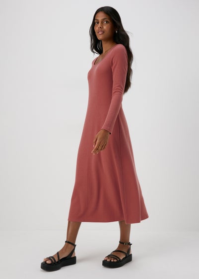 Pink Ribbed Scoop Neck Midi Dress