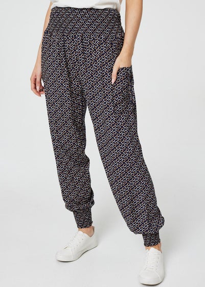 Izabel London Geo Print Pocket Detail Pants