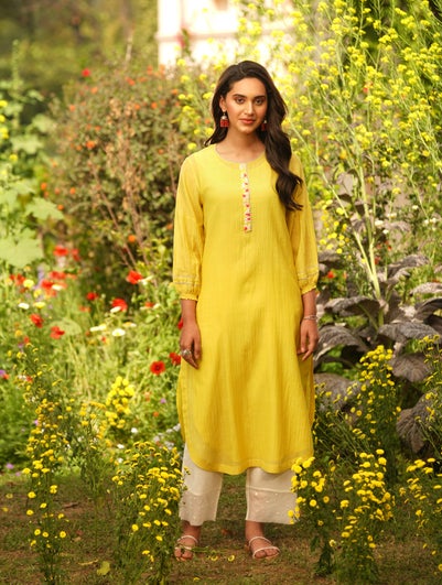 Women Yellow Cotton Silk Round Neck Regular Fit Kurta