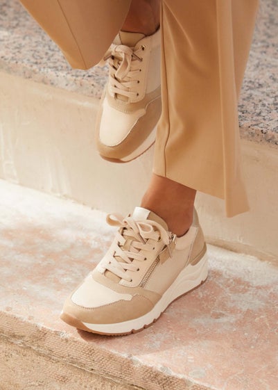 Linzi Luca Nude Wedge Trainer