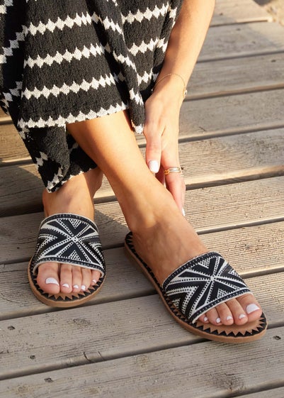 Linzi Cabana Black Aztec Design Flat Sandal