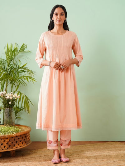 Women Pink Cotton Round Neck Kurta - XS