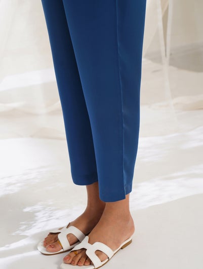 Women Blue Modal Solid Ankle Length Straight Fit Pant - S