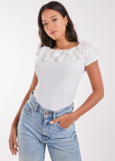 Pink Vanilla White Ruffle Corsage T-shirt