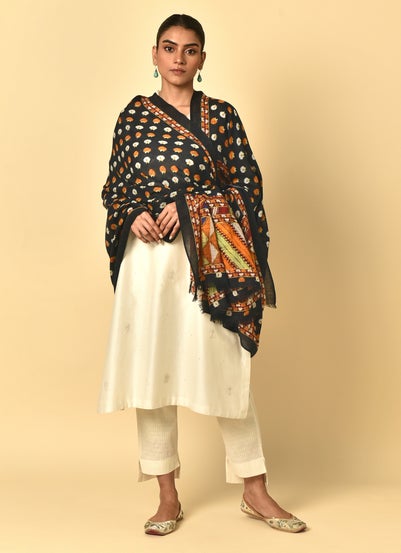 Asees Asees Women Black Wool Phulkari Shawl