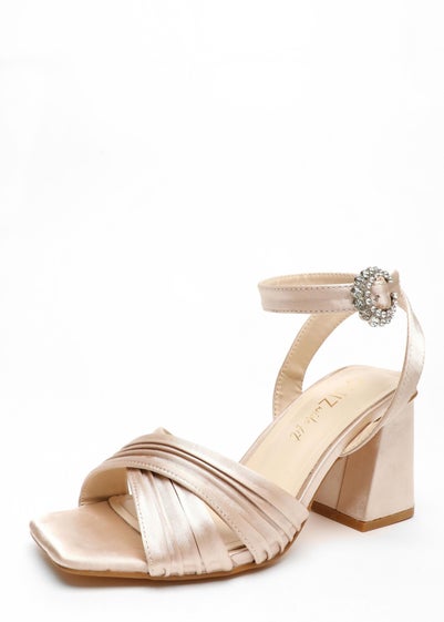 Quiz Cream Wide Fit Satin Pleated Block Heel Sandal