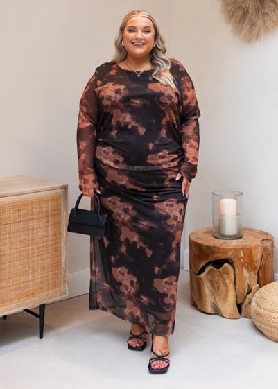 In The Style Jess Millichamp Brown Printed Mesh Maxi Dress