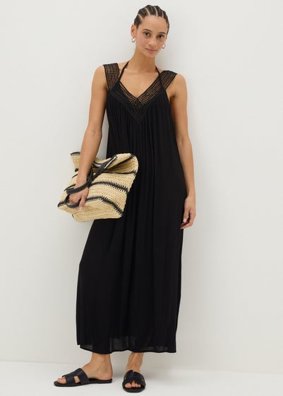 Black Crinkle V-Neck Maxi Dress