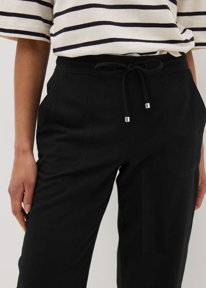 Black Cropped Trousers