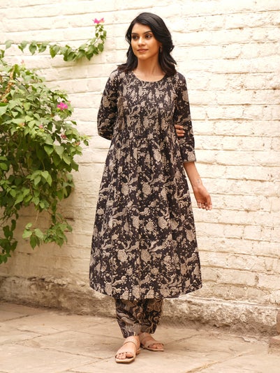 Women Black Cotton Flared Printed Kalamkari Kurta