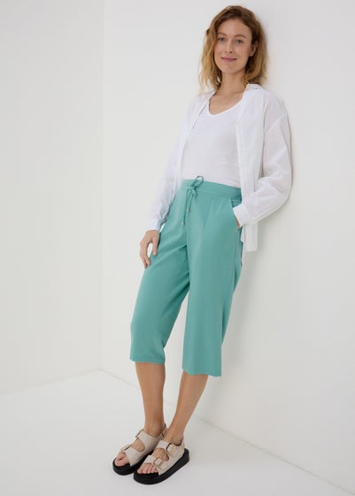 Green Clipper Cropped Trousers