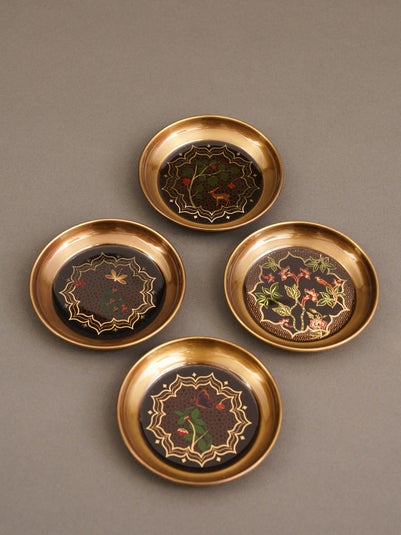 Multicolour Brass Hand Crafted Coasters & Trivet