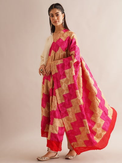 LOV KUSH Women Pink Chiffon Phulkari Embroidered Dupatta