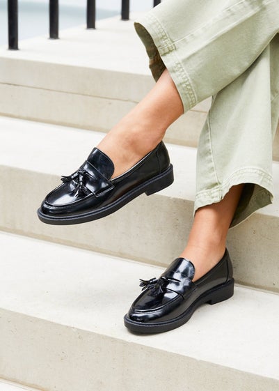 Linzi Rosalie Black High Shine Classic Slip On Loafer