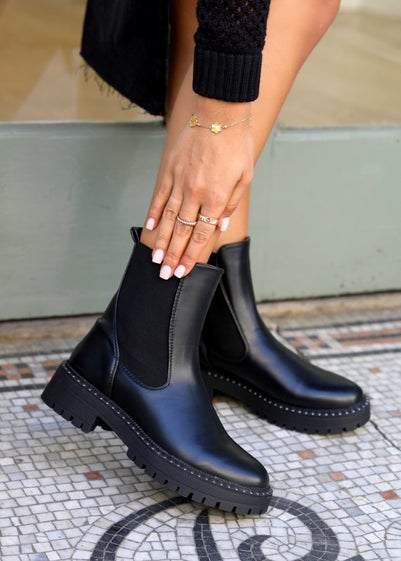 Linzi Andrea Black Faux Leather Silver Stud Detail Sole Chelsea Boot