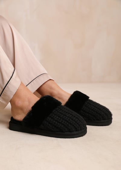 Where's That From Comfort Black Yarn Fur Trim Knitted Slippers