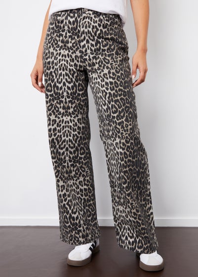 Threadbare Brown Petite Soleil Leopard Print Wide Leg Denim Jeans