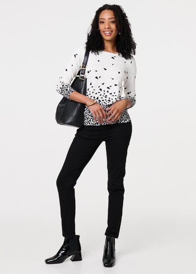 Izabel London White Bird Print Relaxed Knit Top