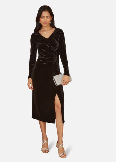 Yumi Black Velvet V Neck Fitted Ruched Midi Dress