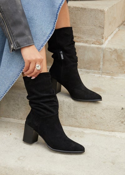 Linzi Wisteria Black Suede Western Style Ruched Boot