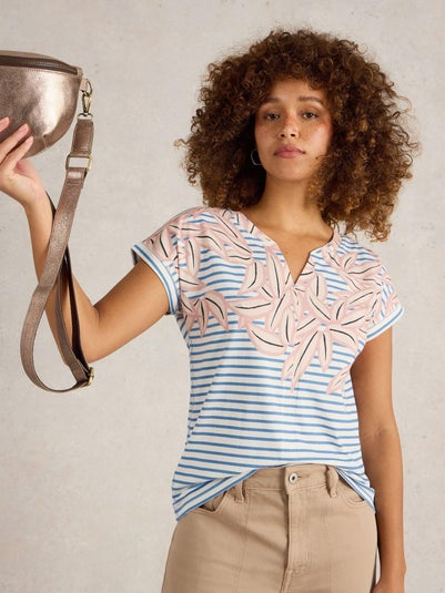 T-Shirt Nelly mit Keilausschnitt