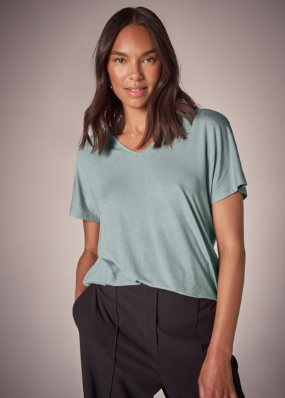 Et Vous Sage V Neck Top