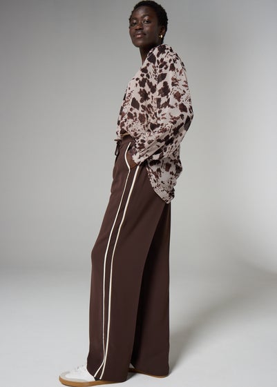 Et Vous Brown Animal Print V-Neck Blouse