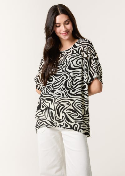 Blue Vanilla Black Short-Sleeved Top With Abstract Print