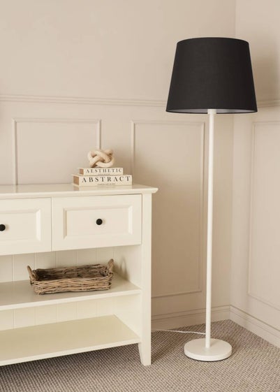 ValueLights Charlie Painted White Floor Lamp with Large Tapered Shade