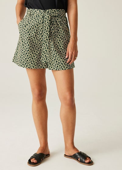 Regatta Jasmine Flower Black Orla Summer II Shorts