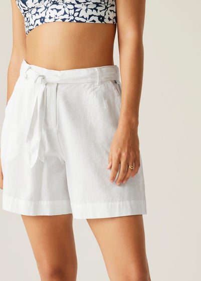 Regatta White Sabela II Shorts