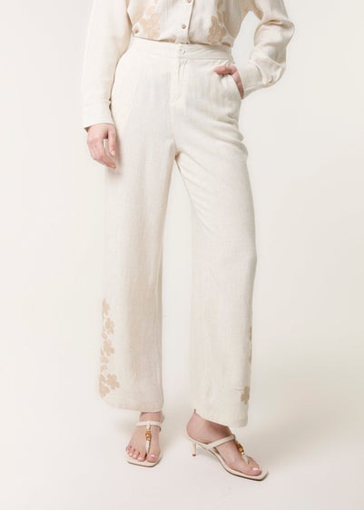 Blue Vanilla Cream Linen Flower Embroidery Trousers